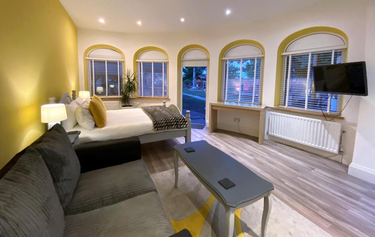 Harlestone Retreat (Adults Only) Hotell Northampton Exteriör bild