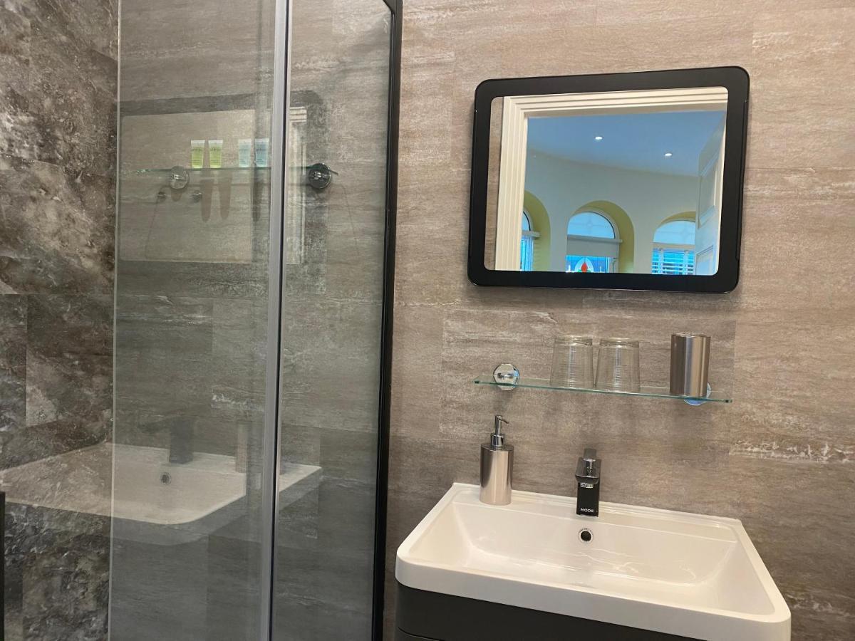 Harlestone Retreat (Adults Only) Hotell Northampton Exteriör bild